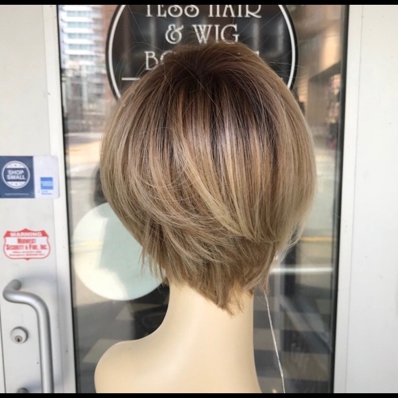 Short Angle Bob Wig ombré blonde 2020 hairstyle main image 4